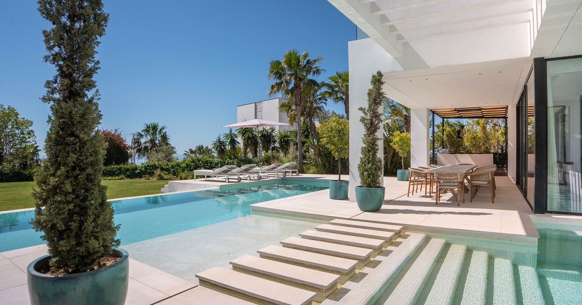 Villa independiente en Estepona, Estepona, 4/12