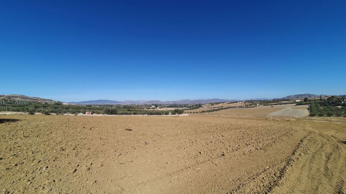 Land in Alhaurín el Grande, Alhaurín el Grande, 8/12