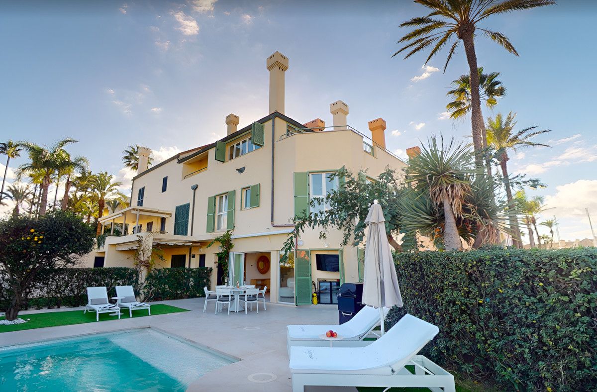 Смежный дом в Sotogrande Marina, Sotogrande Marina, 1/11