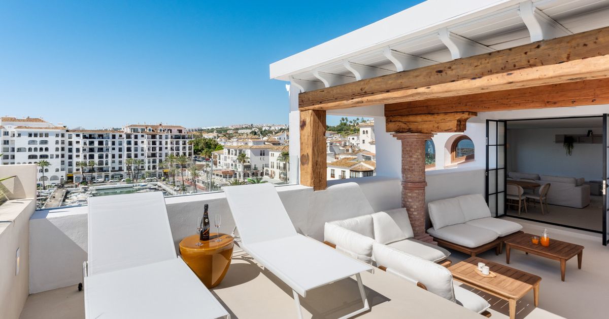 Penthouse Duplex in La Duquesa, La Duquesa, 1/12