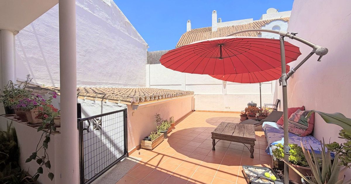 Townhouse in Benahavís, Benahavís, 7/12