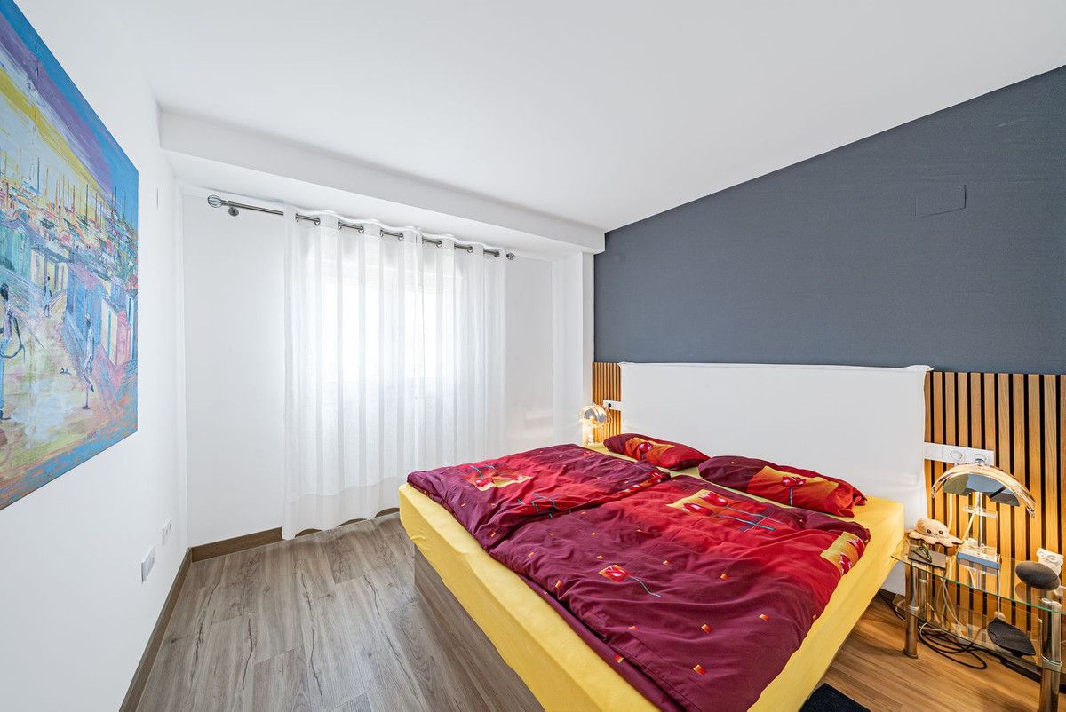 Квартира на среднем этаже в Elviria, Elviria, 11/12