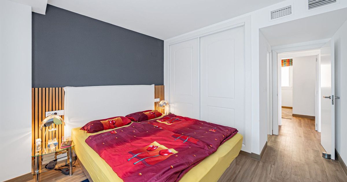 Квартира на среднем этаже в Elviria, Elviria, 12/12