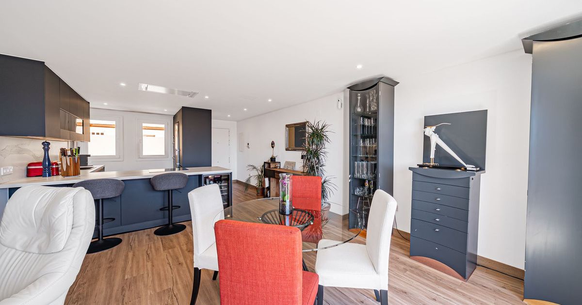 Квартира на среднем этаже в Elviria, Elviria, 5/12