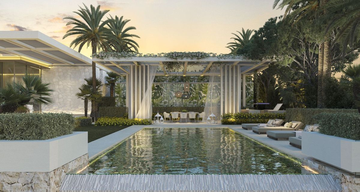 Residential Plot in Nueva Andalucía, Nueva Andalucía, 2/12