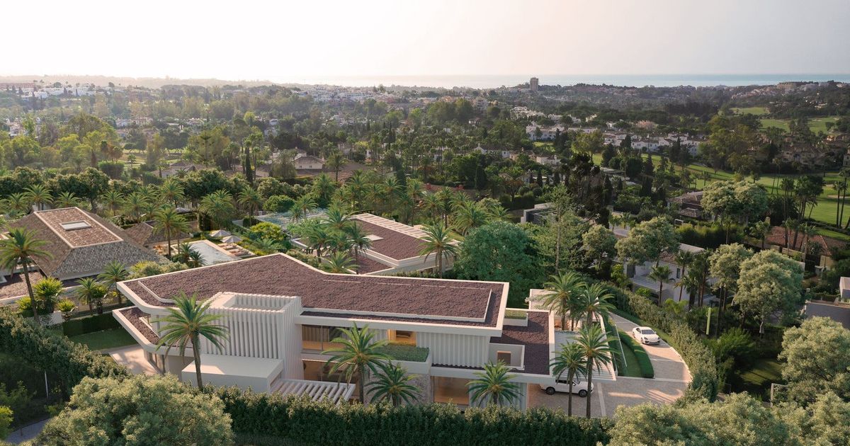 Residential Plot in Nueva Andalucía, Nueva Andalucía, 3/12
