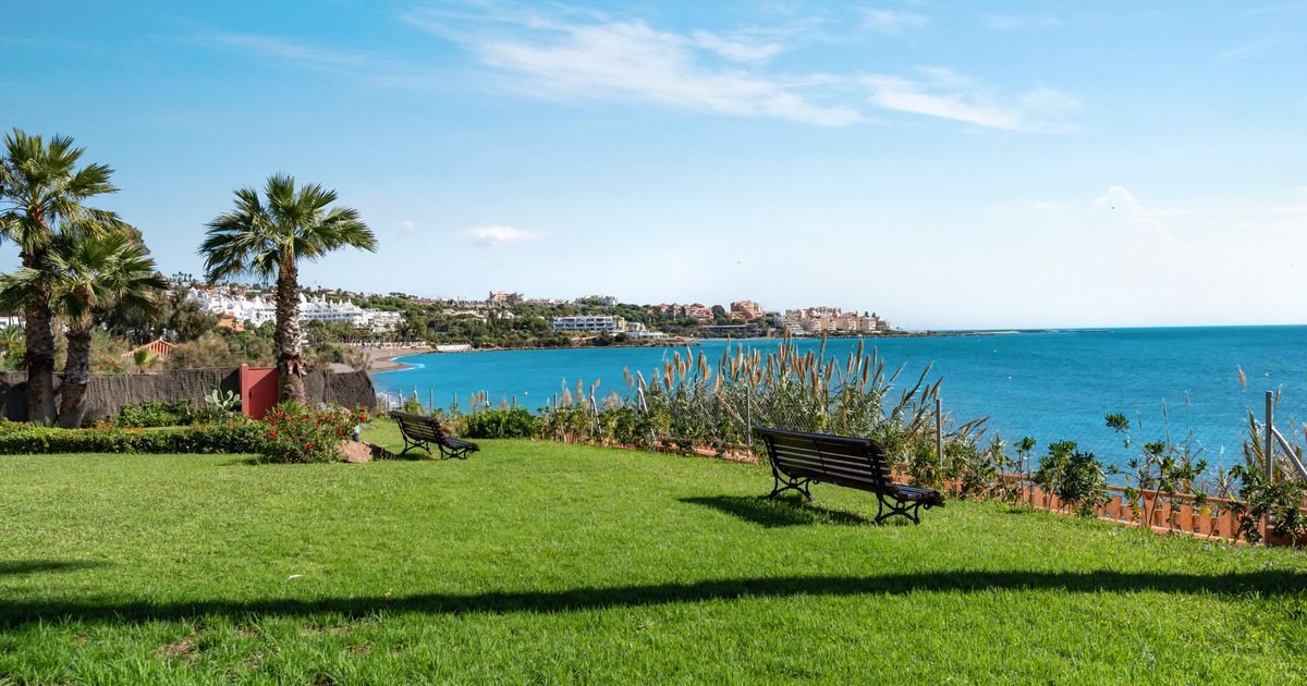 Herenhuis in Estepona, Bahia Azul, Estepona, 5/12
