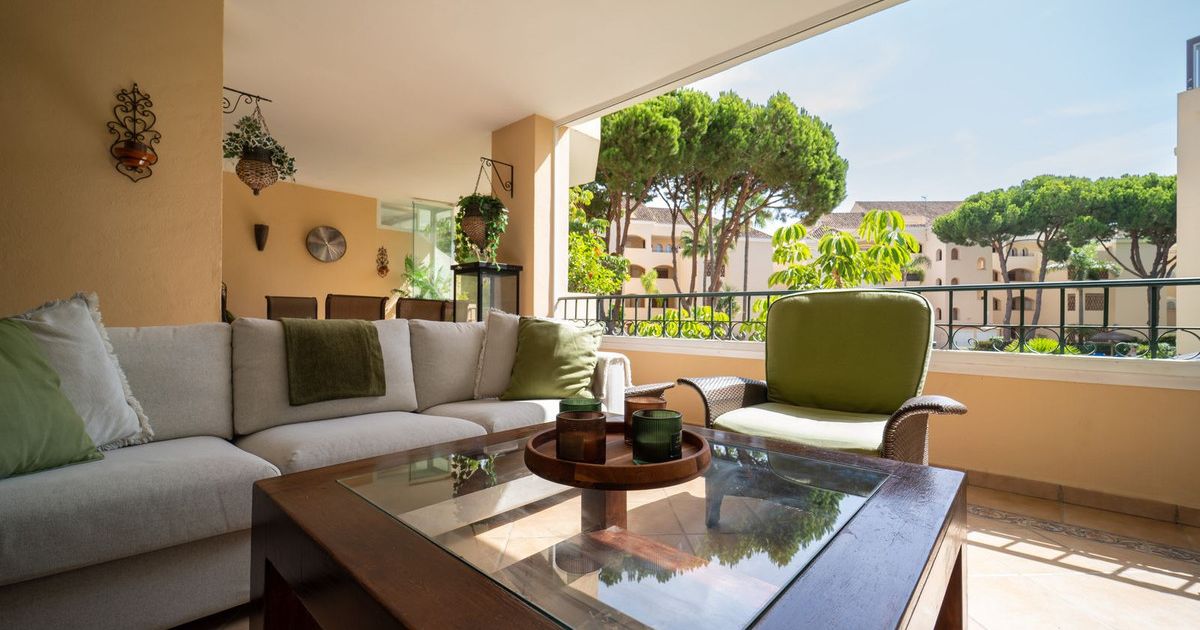 Appartement au premier étage à Elviria, Elviria, 1/12