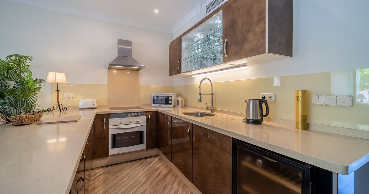 Appartement au premier étage à Elviria, Elviria, 12/12