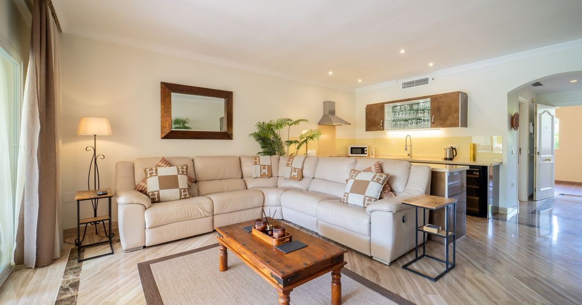 Appartement au premier étage à Elviria, Elviria, 3/12
