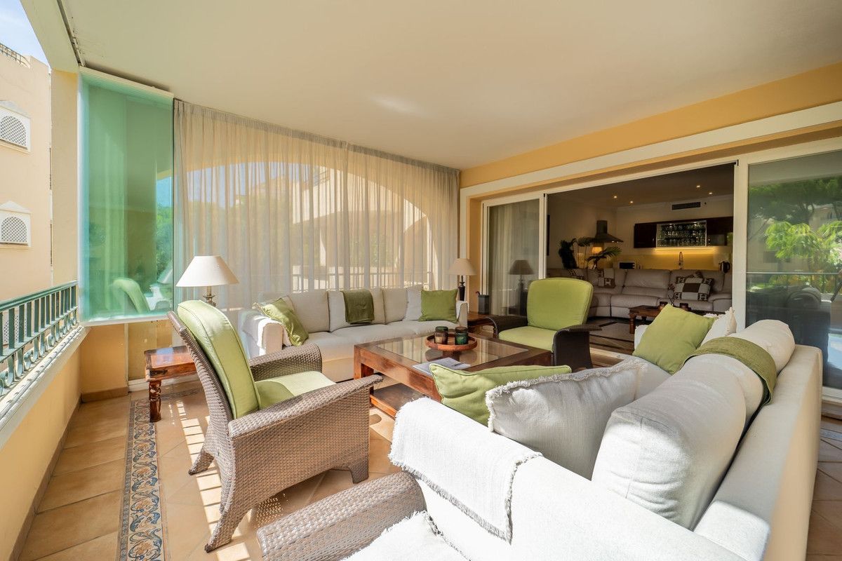 Appartement au premier étage à Elviria, Elviria, 6/12