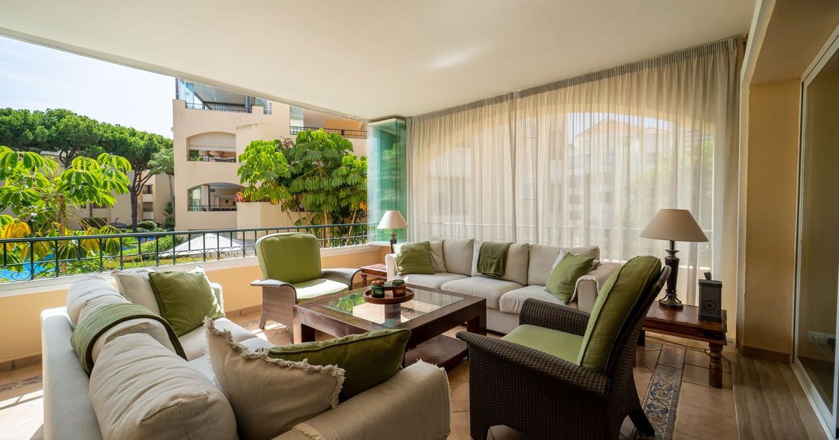 Appartement au premier étage à Elviria, Elviria, 10/12