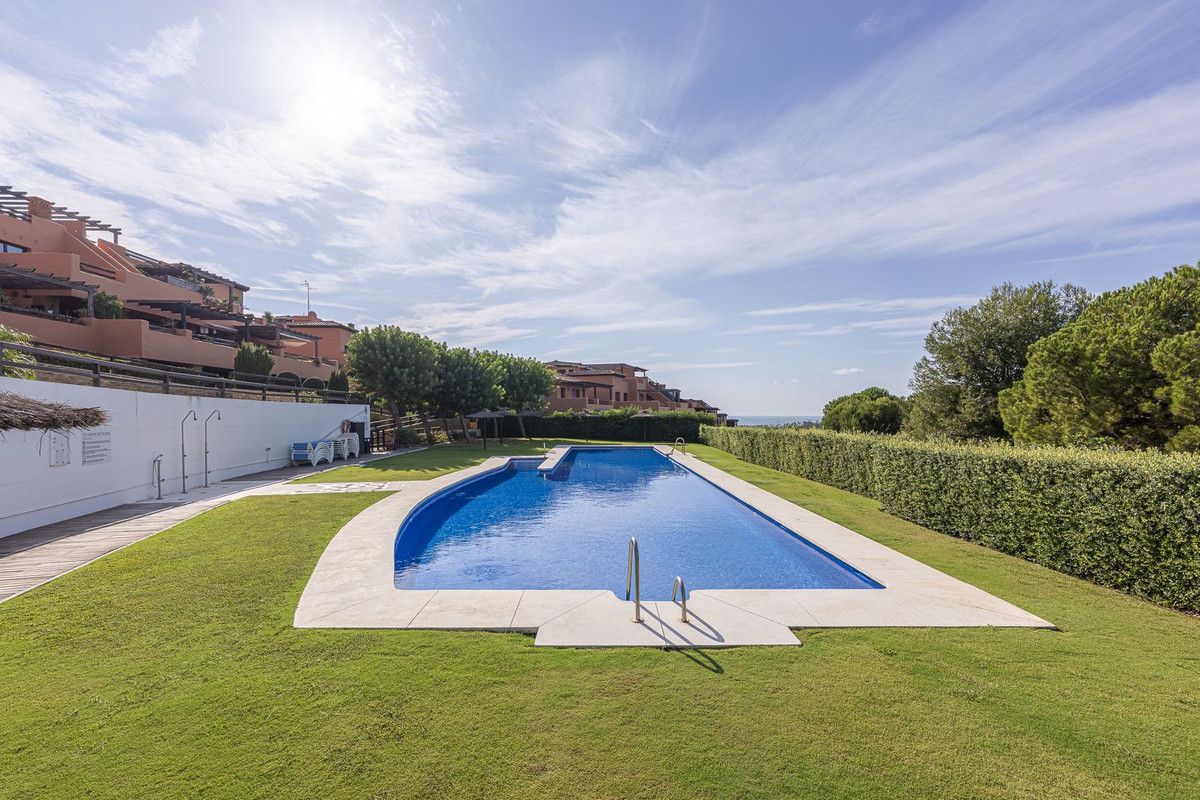 Ground Floor Apartment in Casares, Casares, 1/12
