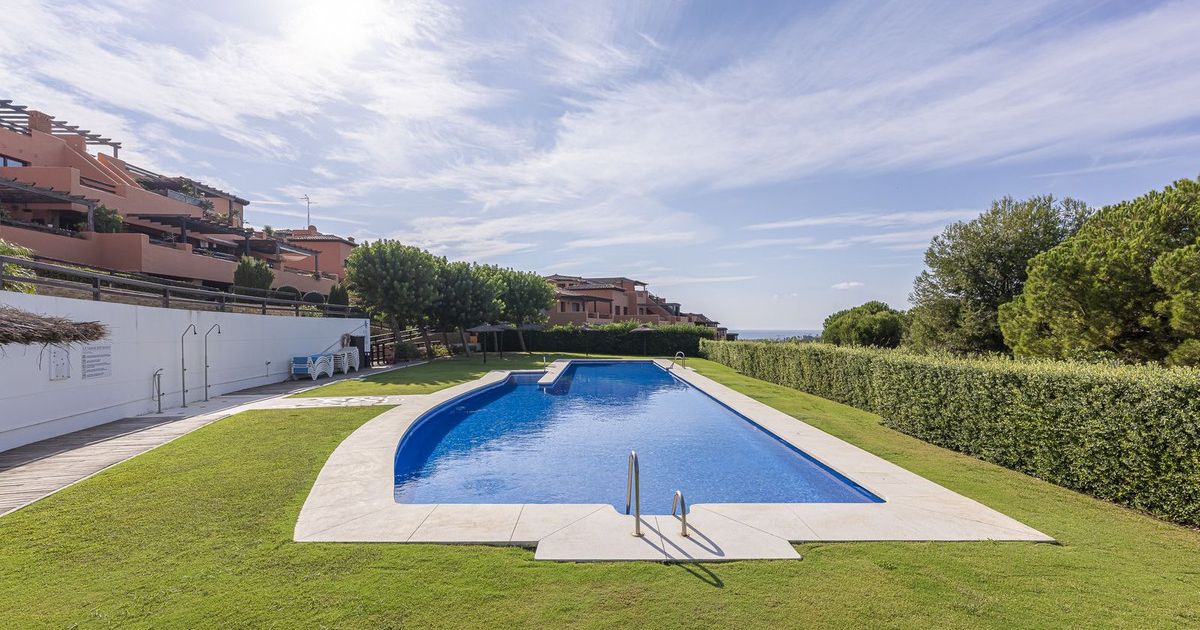 Ground Floor Apartment in Casares, Casares, 1/12