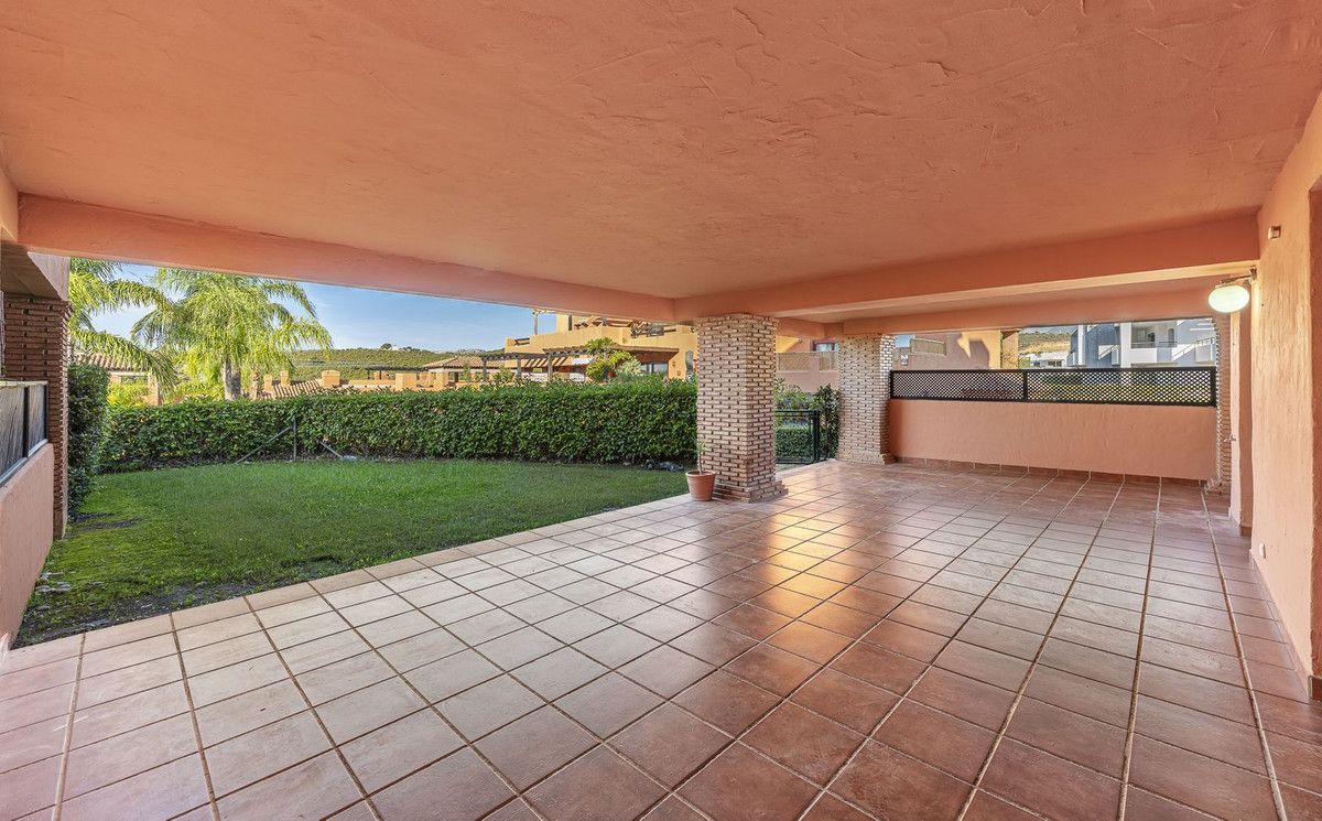 Ground Floor Apartment in Casares, Casares, 4/12
