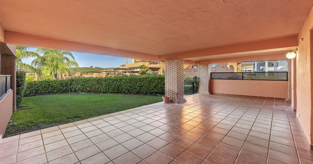 Ground Floor Apartment in Casares, Casares, 4/12