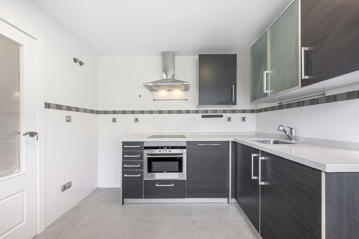 Ground Floor Apartment in Casares, Casares, 6/12