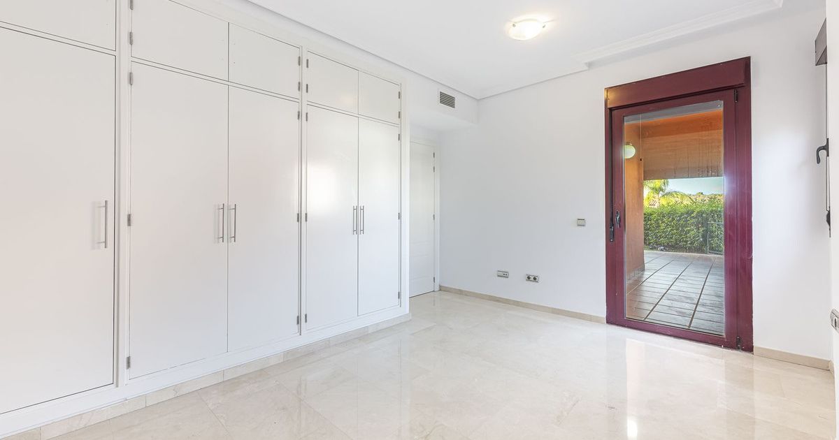 Ground Floor Apartment in Casares, Casares, 10/12