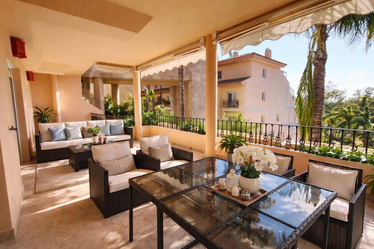 Apartamento en planta media en Nueva Andalucía, Nueva Andalucía, 2/12