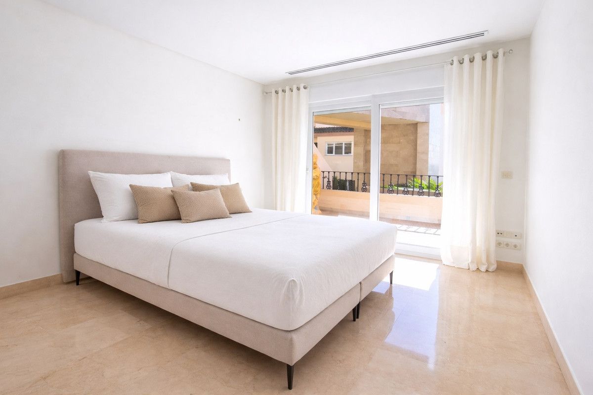 Apartamento en planta media en Nueva Andalucía, Nueva Andalucía, 6/12