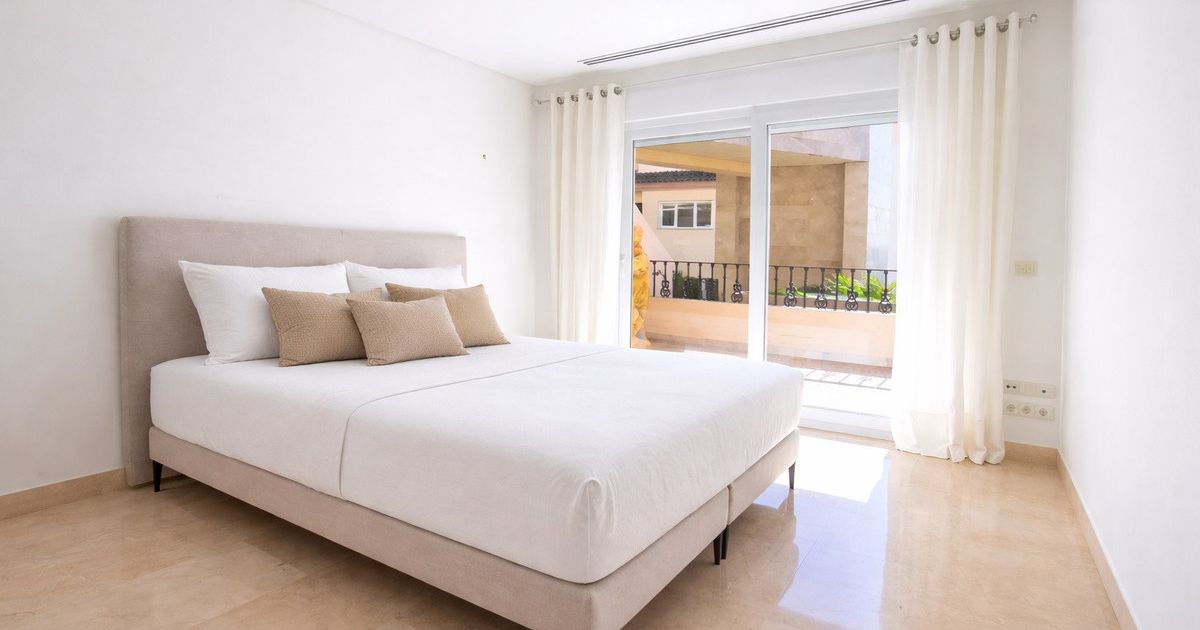 Apartamento en planta media en Nueva Andalucía, Nueva Andalucía, 6/12