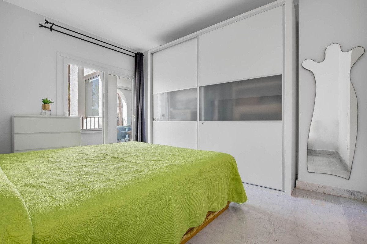 Apartamento en planta media en Torremolinos, Torremolinos, 11/12