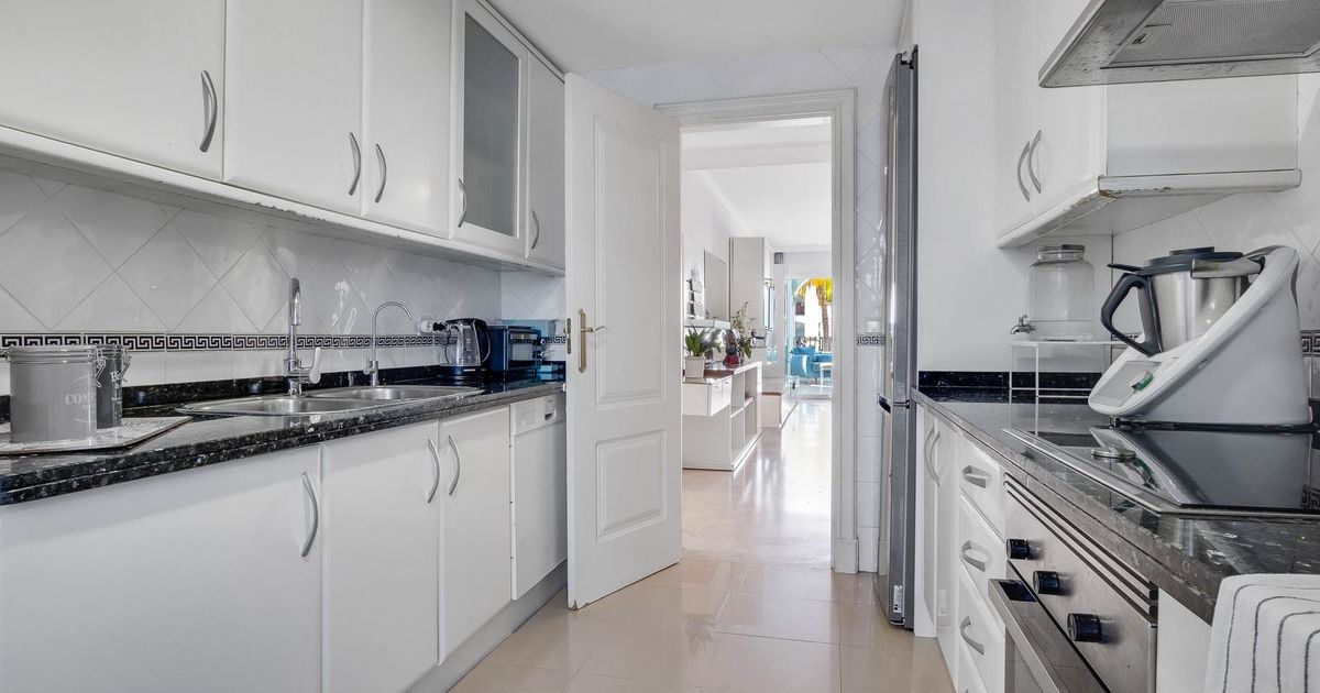 Apartamento en planta media en Torremolinos, Torremolinos, 9/12