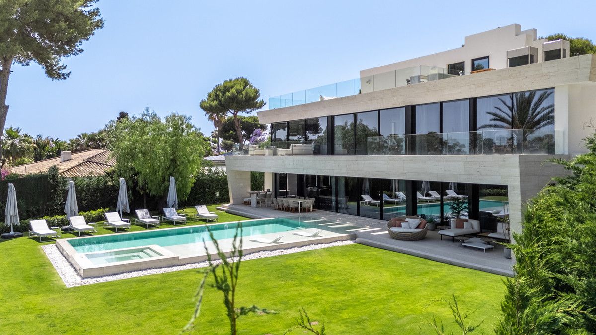Fristående villa i Los Monteros, Los Monteros, 5/12