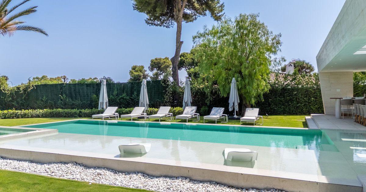 Fristående villa i Los Monteros, Los Monteros, 6/12
