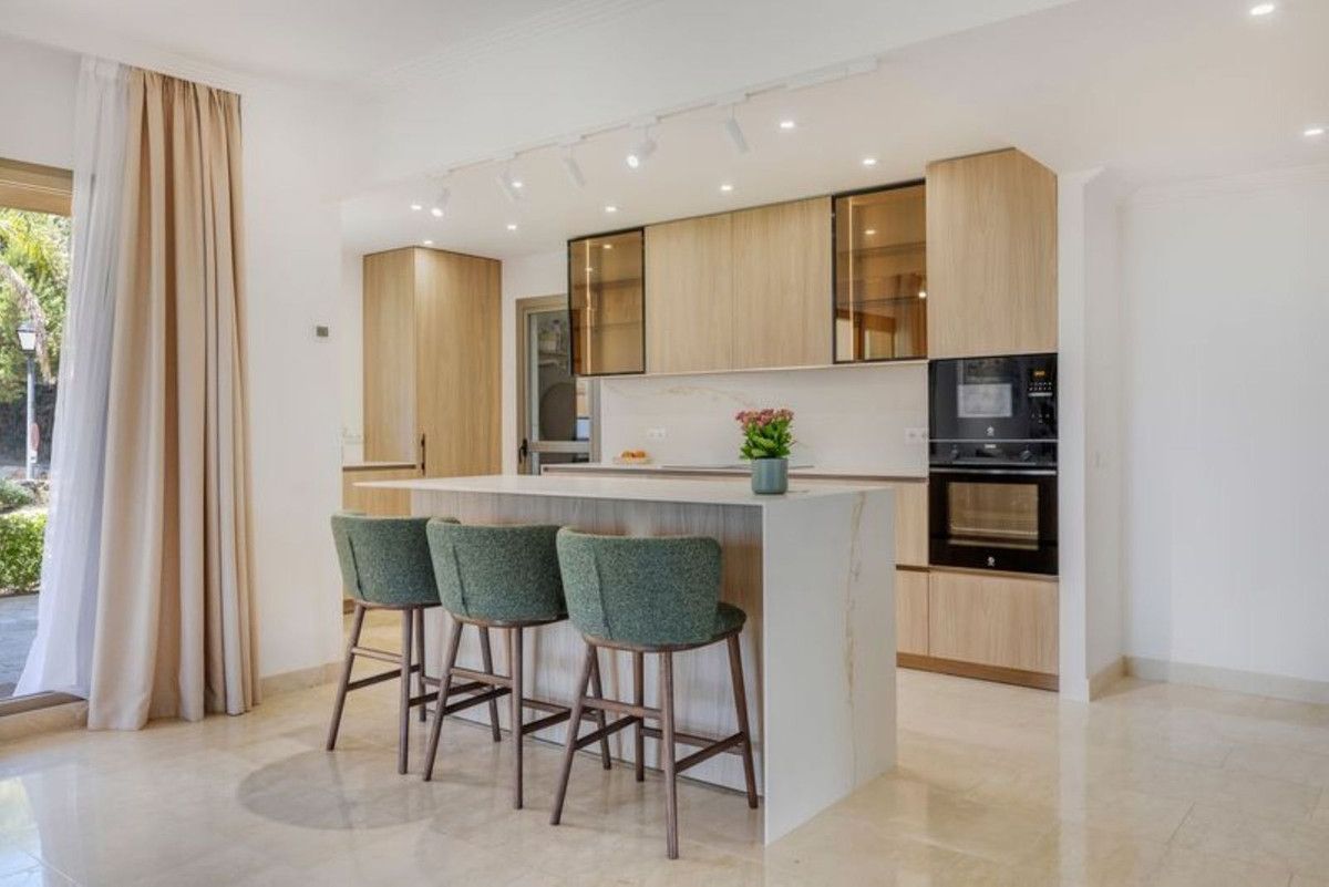 Appartement op de begane grond in Benahavís, Benahavís, 12/12