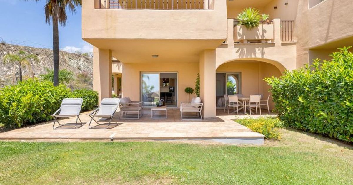 Appartement op de begane grond in Benahavís, Benahavís, 7/12