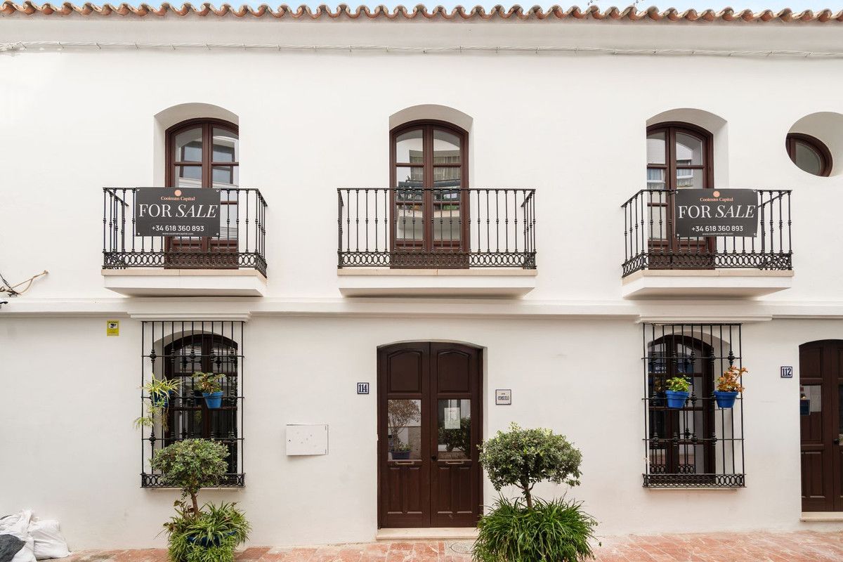 Radhus i Estepona, Estepona, 1/12