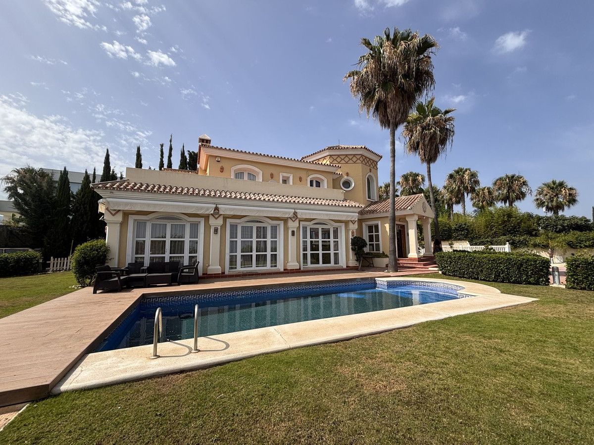Villa Independiente en Selwo, Selwo, 7/12