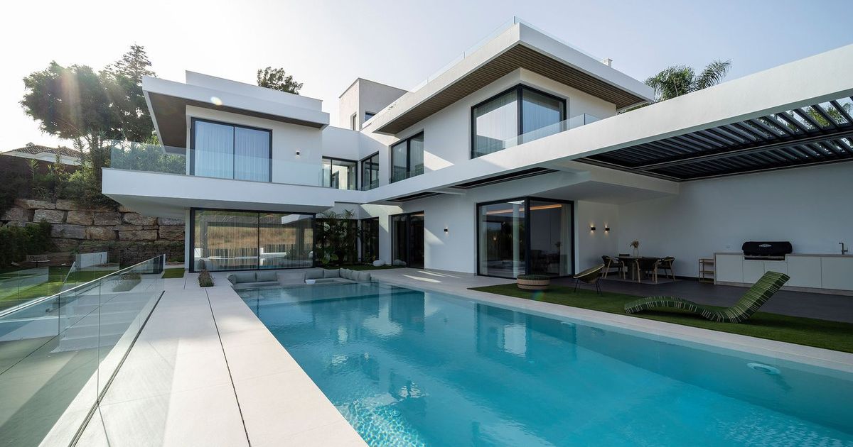 Detached Villa in El Paraiso, El Paraiso, 1/12
