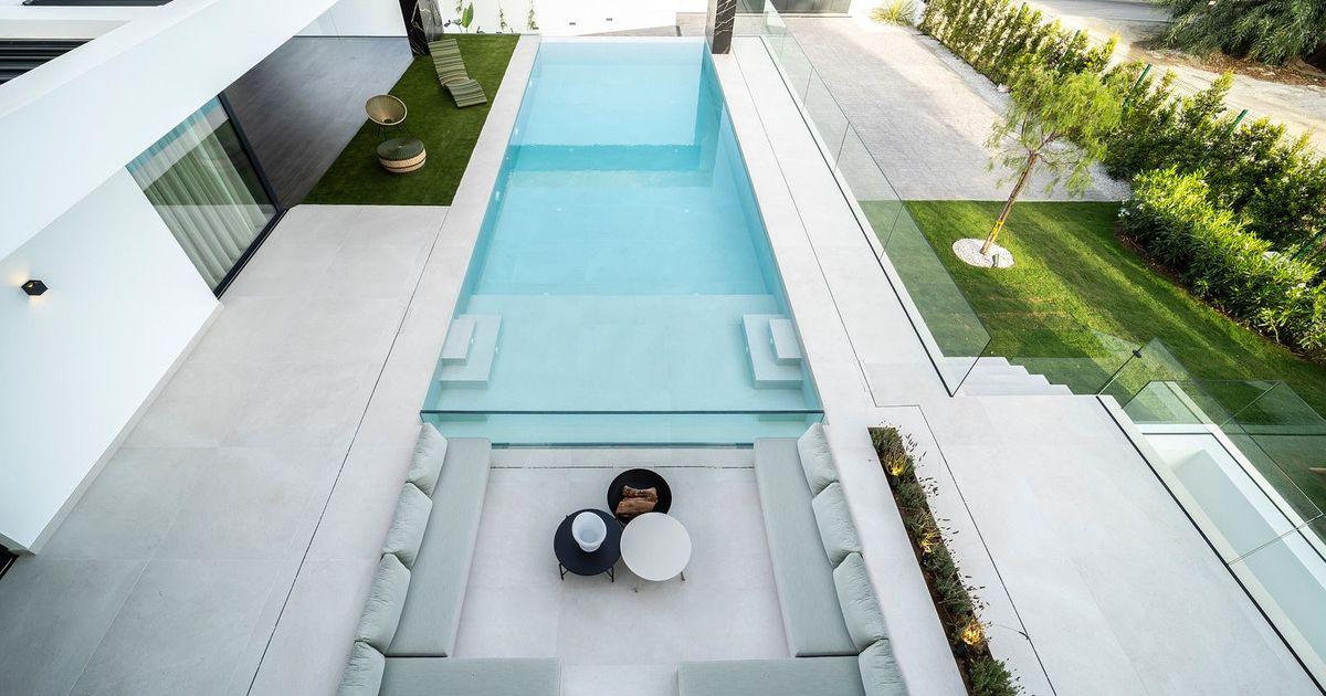 Detached Villa in El Paraiso, El Paraiso, 4/12