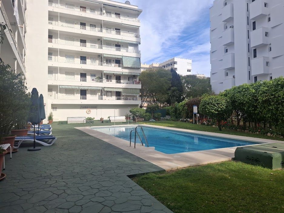 Appartement en étage moyen à Marbella, Marbella, 1/12