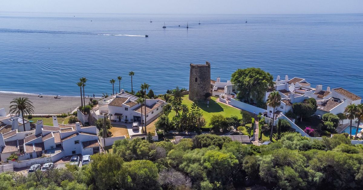 Dom w zabudowie bliźniaczej w Estepona, Estepona, 6/12