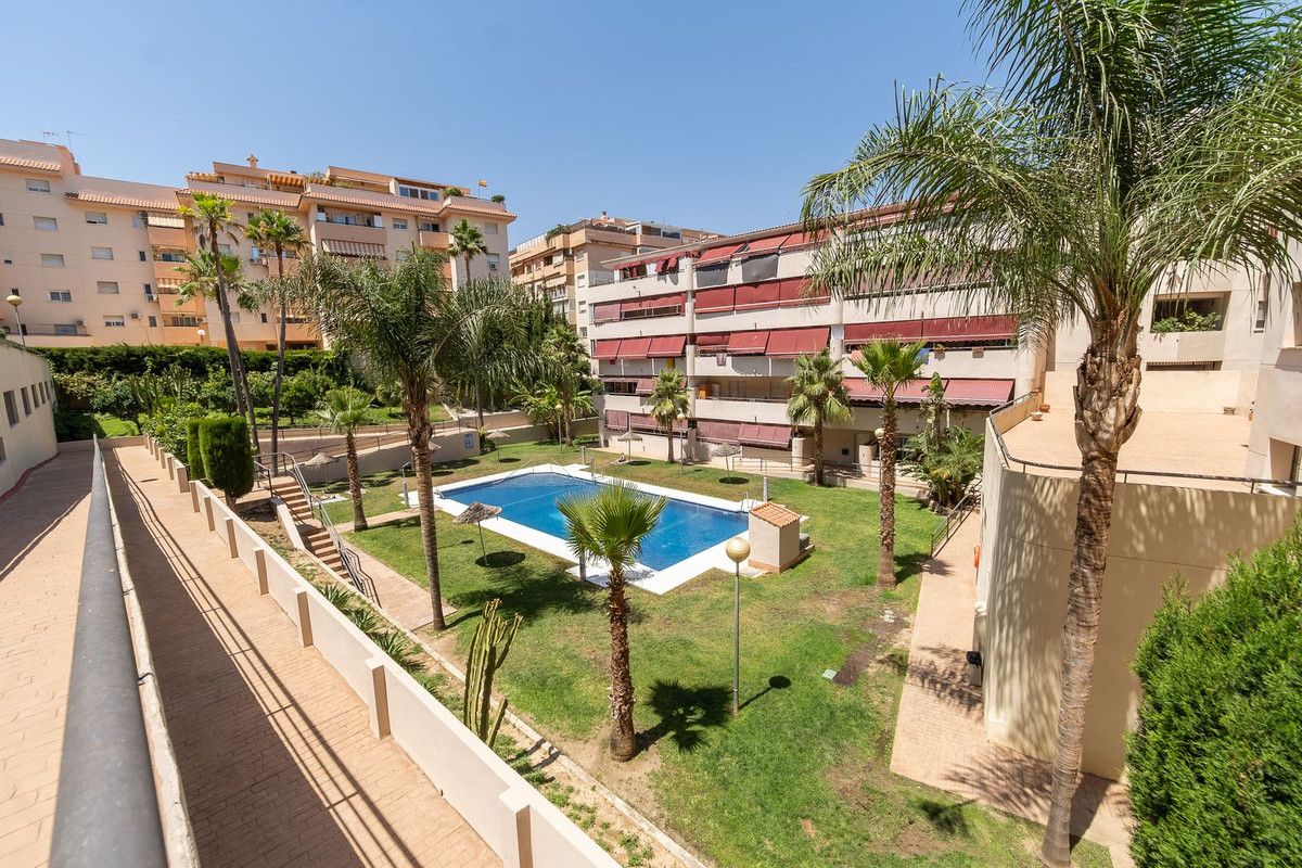 Apartament na środkowym piętrze w Mijas, Mijas, 1/12