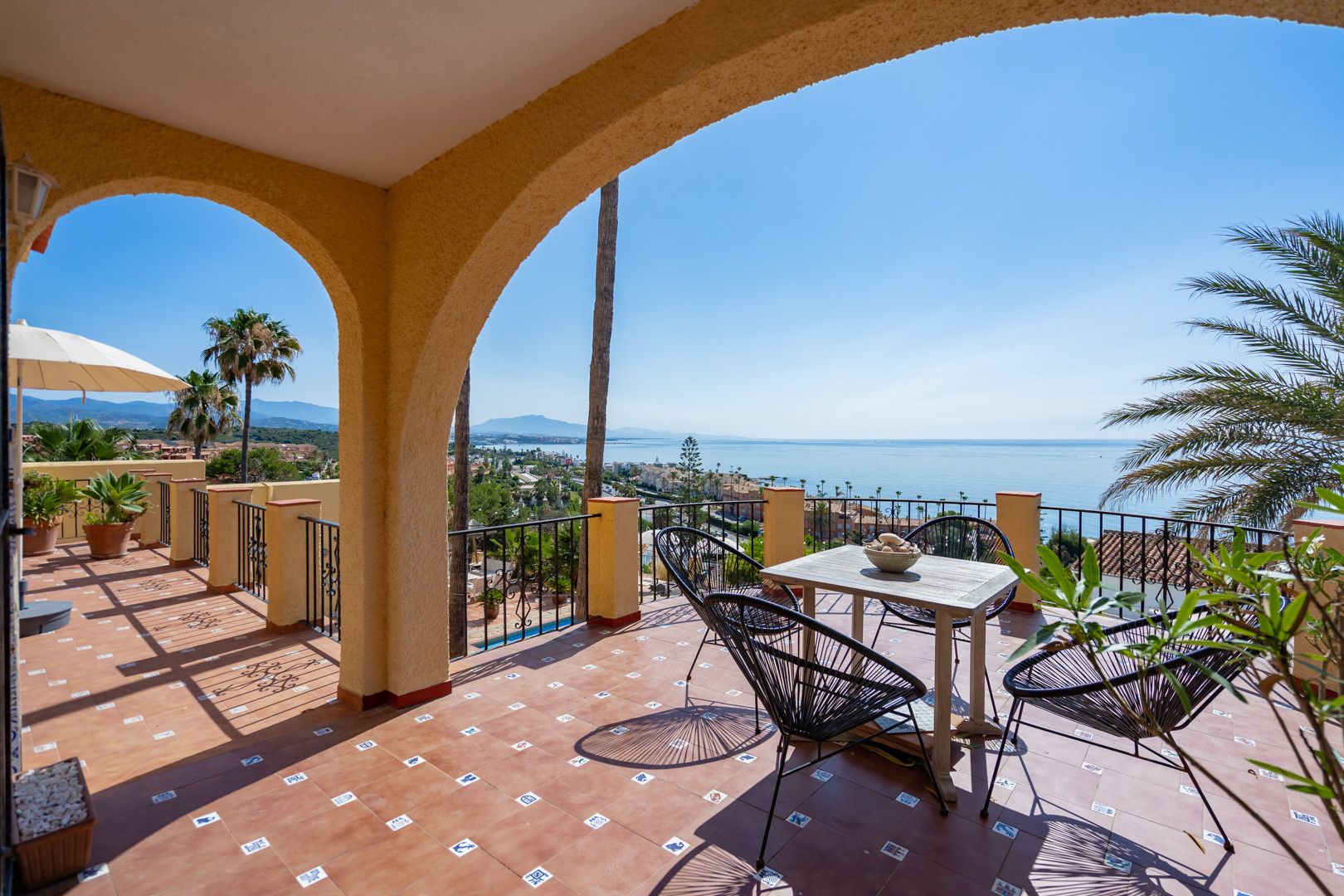 Villa in Estepona, Buenas Noches, Estepona, 8/12