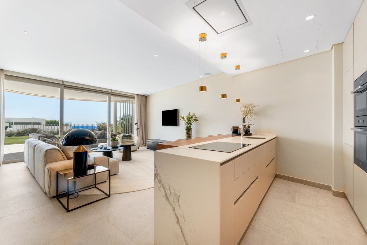 Ground Floor Apartment in Benahavís, Benahavís, 2/12