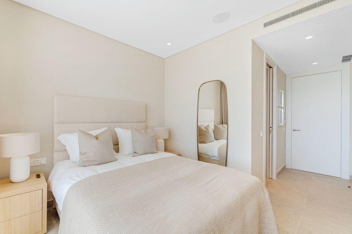 Ground Floor Apartment in Benahavís, Benahavís, 8/12