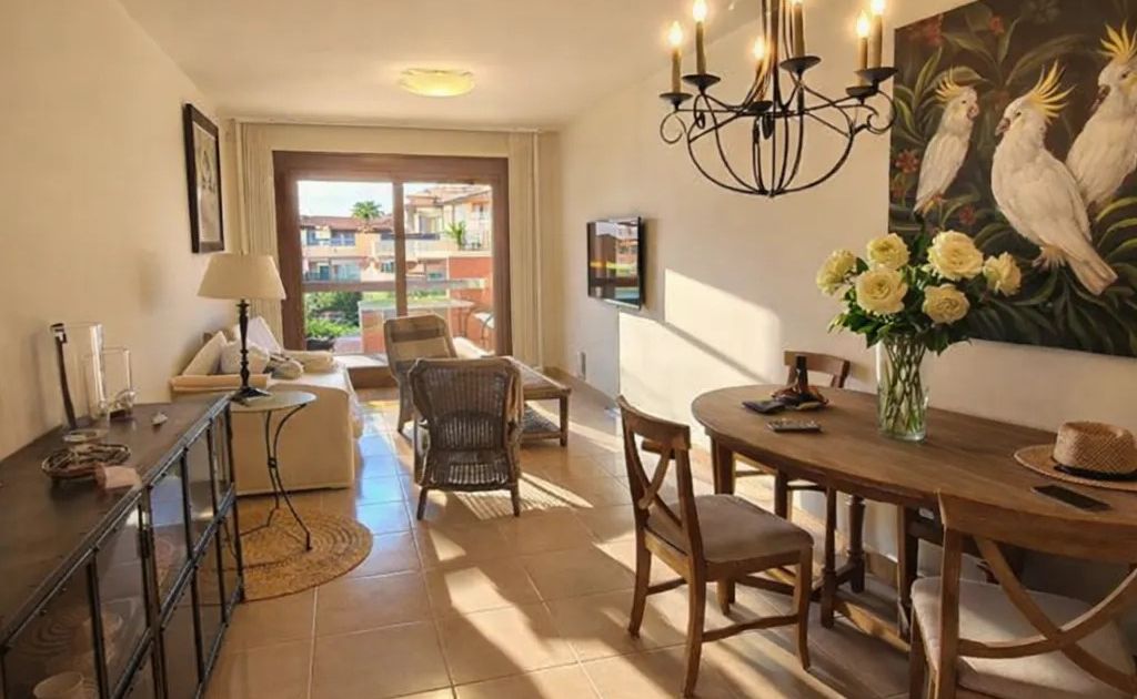 Apartament na środkowym piętrze w Estepona, Estepona, 7/11
