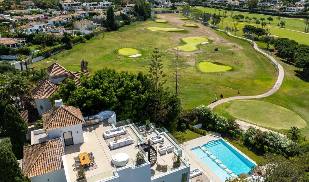 Вилла в Marbella, Marbella, 12/12