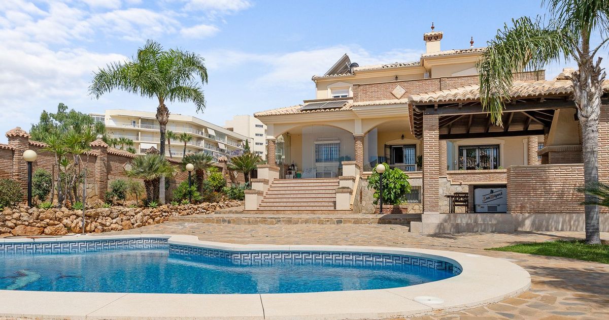 Vrijstaande Villa in Torrequebrada, Torrequebrada, 2/12