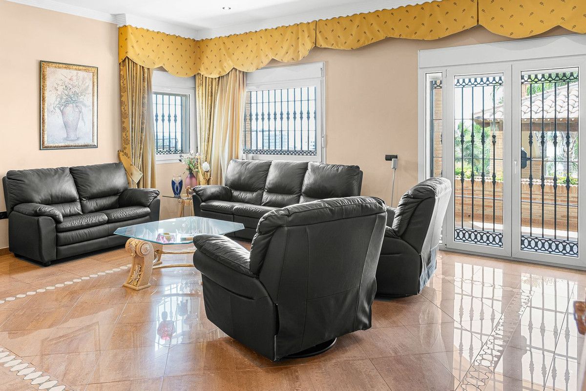Vrijstaande Villa in Torrequebrada, Torrequebrada, 10/12