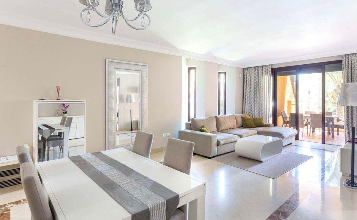Appartement en rez-de-chaussée à San Pedro de Alcántara, San Pedro de Alcántara, 3/12