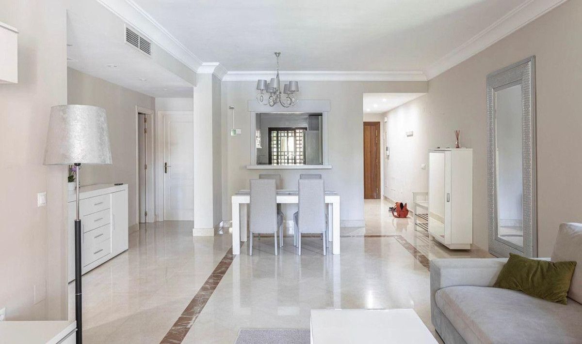 Appartement en rez-de-chaussée à San Pedro de Alcántara, San Pedro de Alcántara, 4/12