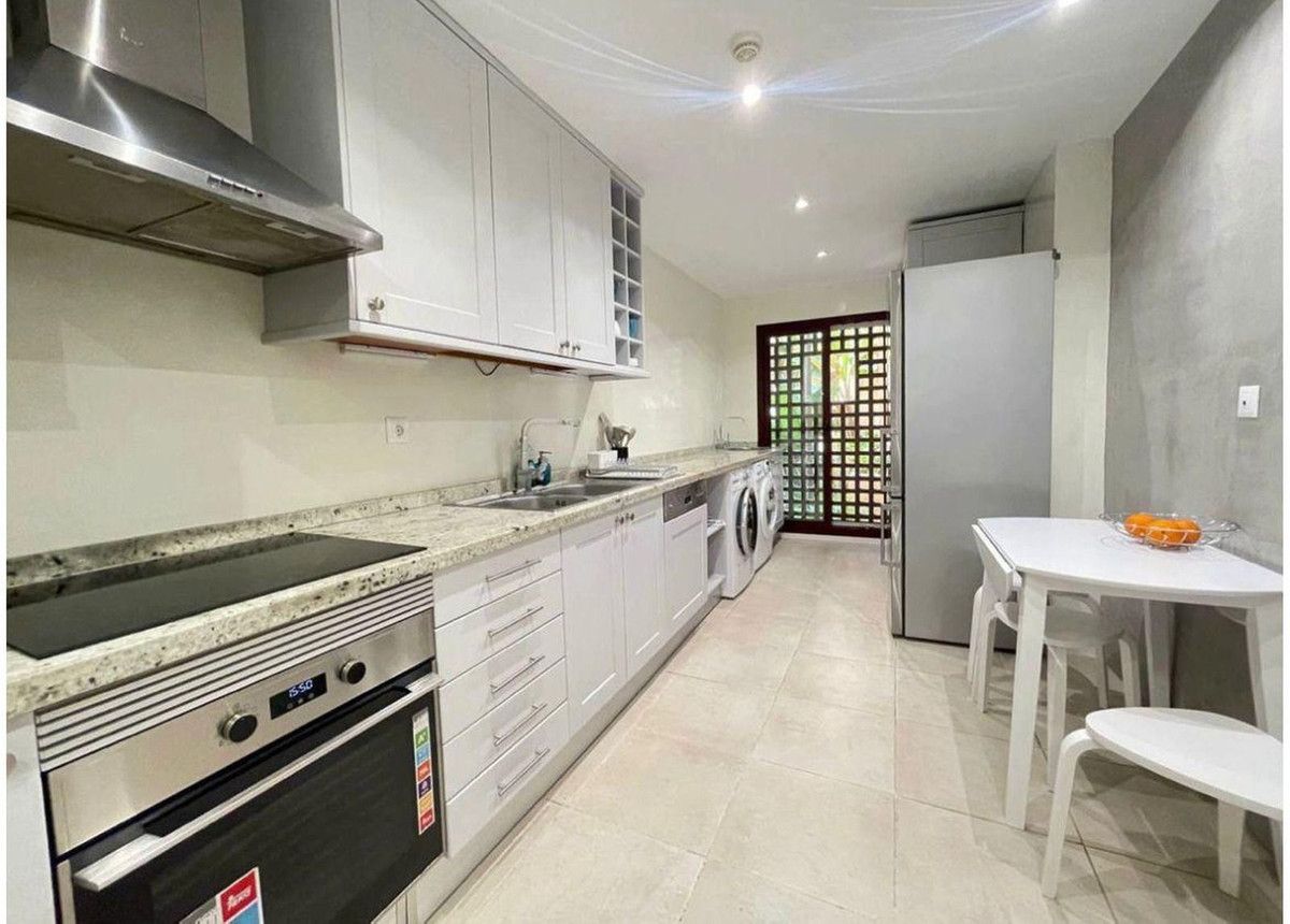 Appartement en rez-de-chaussée à San Pedro de Alcántara, San Pedro de Alcántara, 8/12