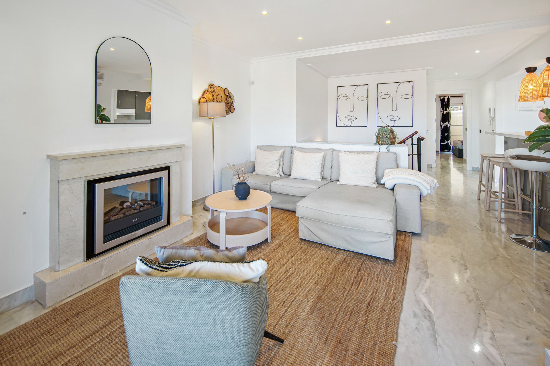 Duplex in Nueva Andalucia, Nueva Andalucia, 4/12