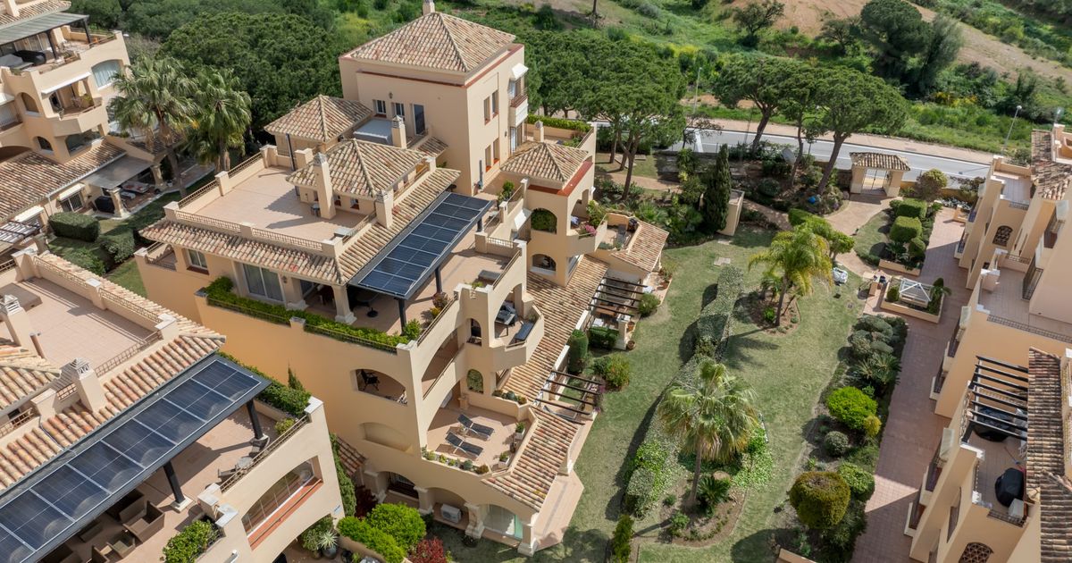 Lägenhet på markplan i Marbella East, Hacienda Elviria, Marbella East, 3/12